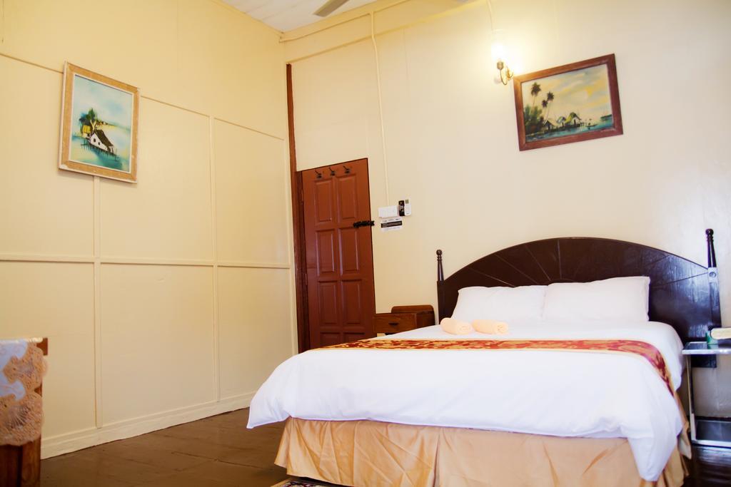 Vintage House Hotel George Town Room photo